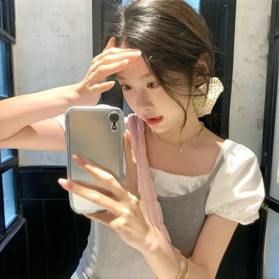 蒂拉和兰妮劫火车